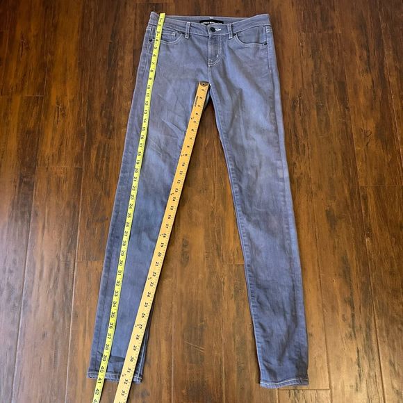 AMBER IBARRECHE x UNIQLO Printed Low-Rise Skinny Jeans in Grey - Picture 12 of 12